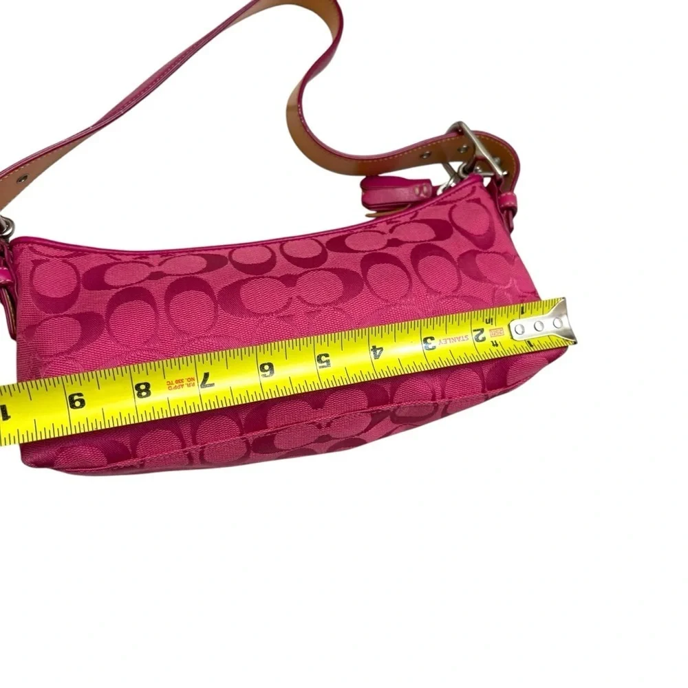 Coach 6371 rare vintage small mini signature baguette shoulder bag in pink